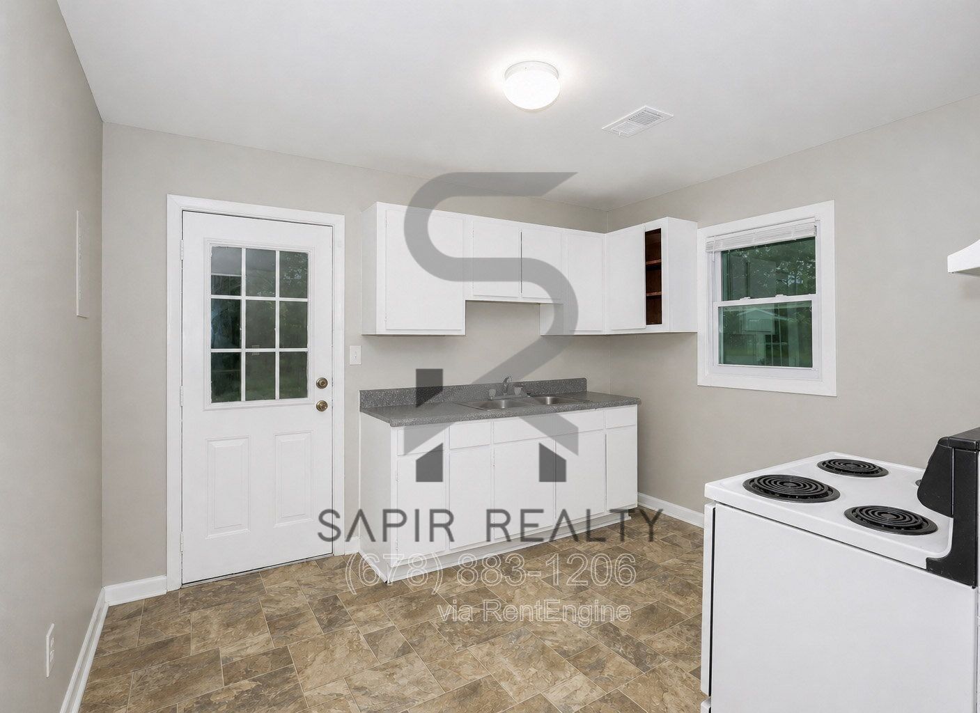 Spacious 4BR  in a Prime Warner Robins Location Near Top Attractions property image