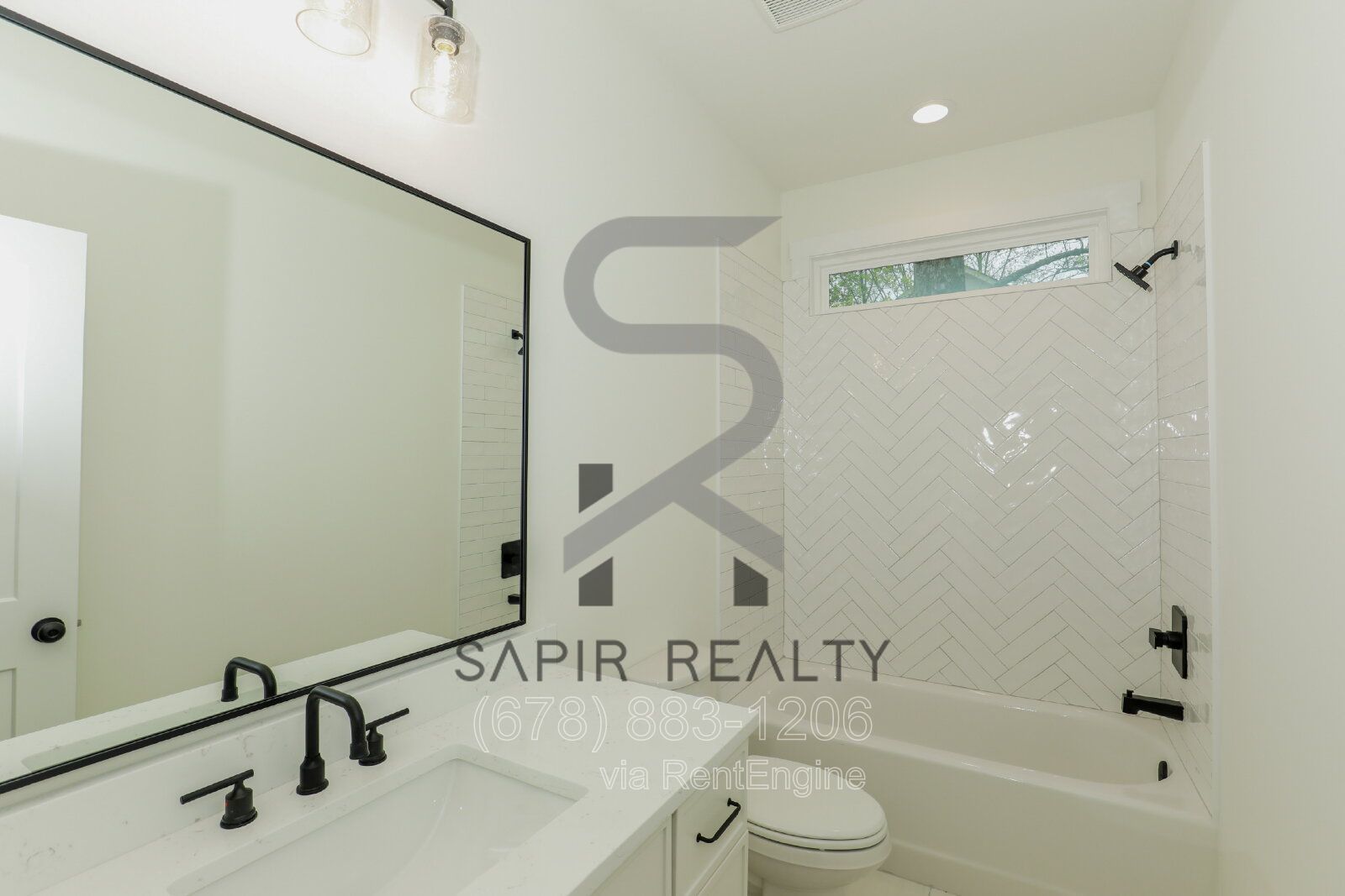 NEW LUXURY 5BR HOME | 10FT CEILINGS | NEAR LAKE LANIER | MOVE-IN READY property image