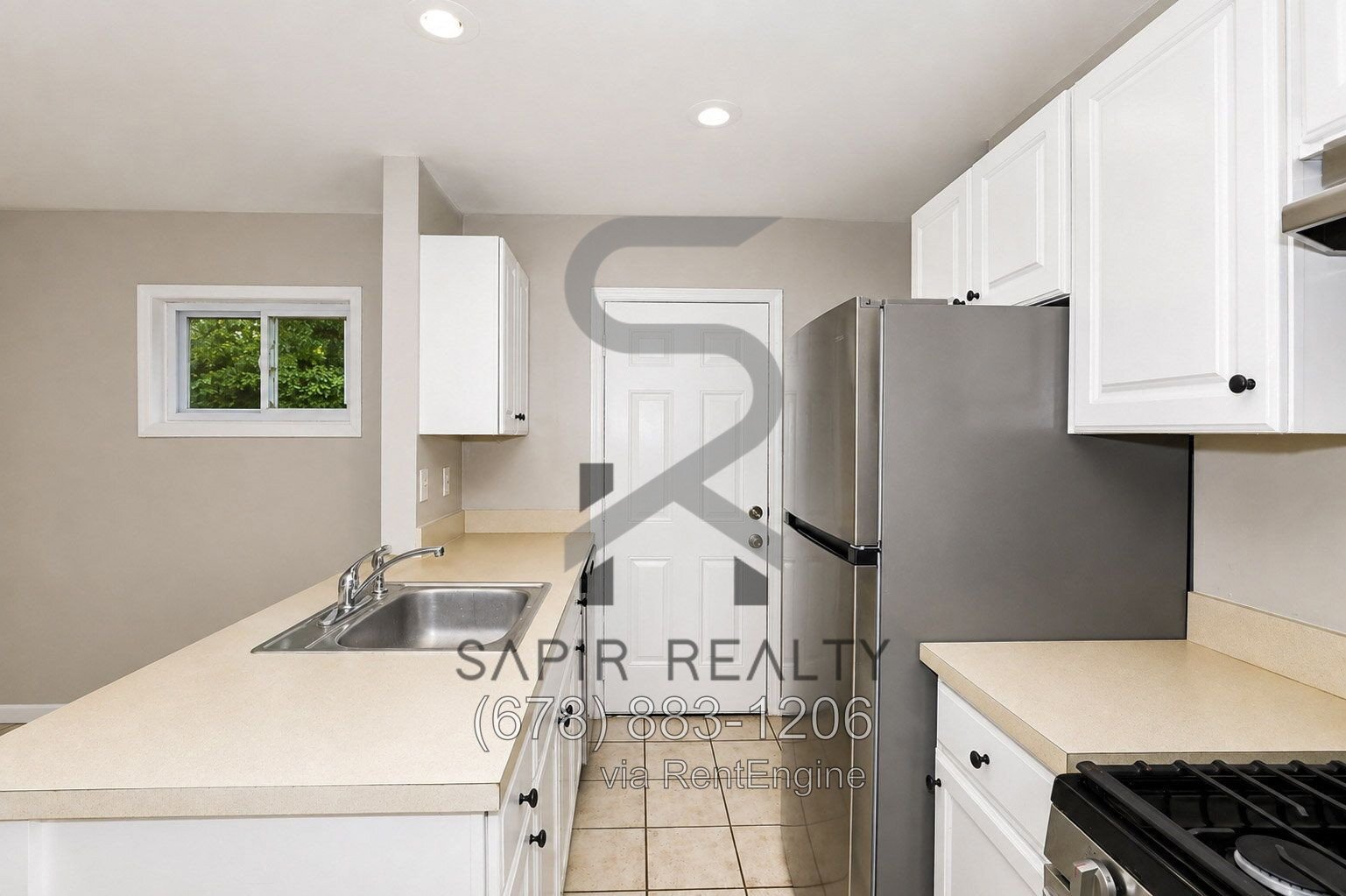 3-Bed Retreat with Modern Comforts at 3539 Tulip Drive, Decatur! property image