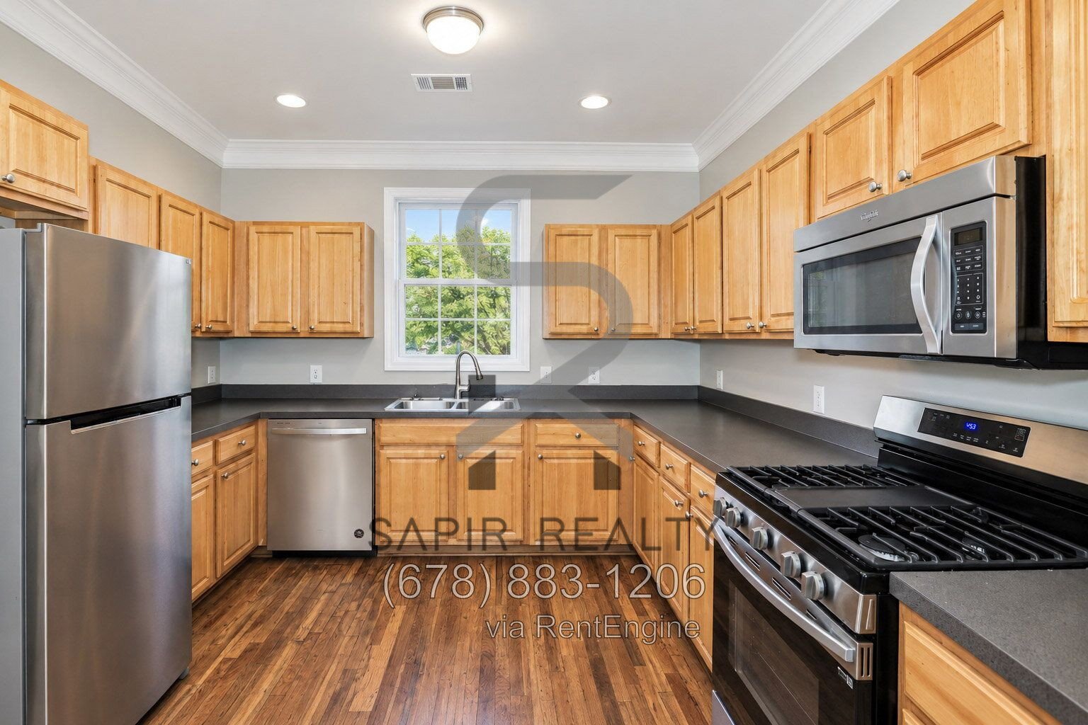 Charming 3-Bed Oasis in Atlanta's Heart – Spacious 1,438 Sq. Ft. with 2.5 Baths! property image